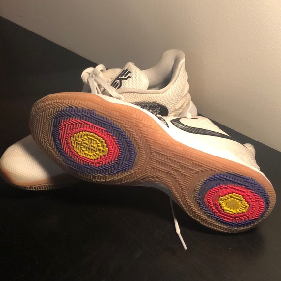 Kyrie low 1 white - Picture 3 of 3